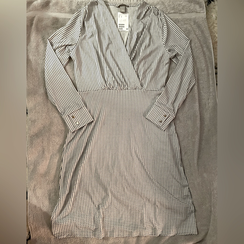 H&M Wmns Ivory & Black printed Aline Dress - Sz Small NWT